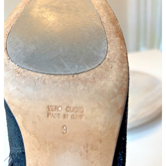 Aquatalia Fleurette Suede Ankle Bootie Black Size 9 - Picture 9 of 9